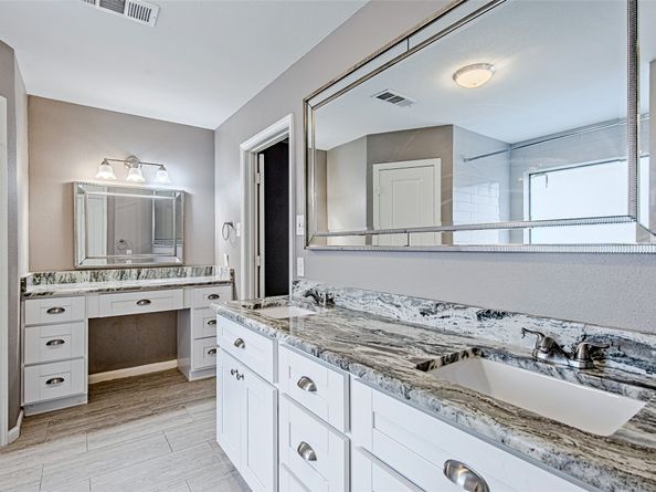 3323 Lost Hollow Drive, Houston TX 77339