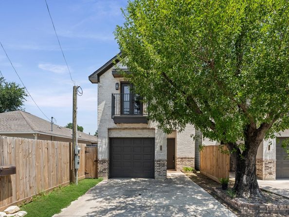 7325 Market Street, Houston TX 77020