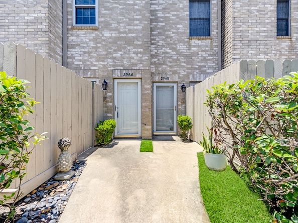 2966 Holly Hall Street 2966, Houston TX 77054