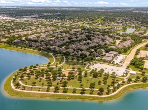 10230 E Summit Canyon Drive, Houston TX 77095