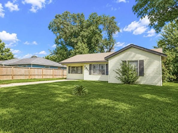 7217 Parker Road, Houston TX 77016