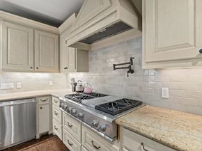 1106 W 18th Street A, Houston TX 77008