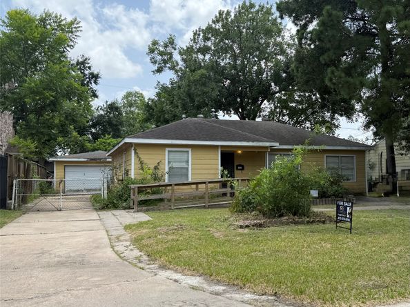 5522 Woodlark Street, Houston TX 77017