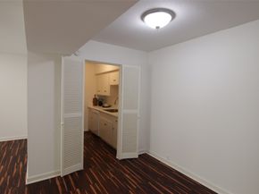 2101 Fountain View Drive 35, Houston TX 77057