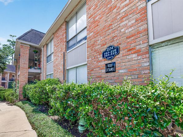 2234 S Piney Point Road 206, Houston TX 77063