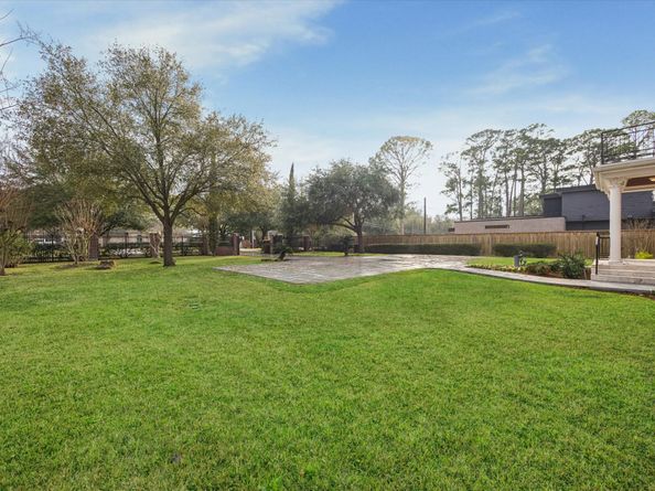 9206 Westview Drive, Houston TX 77055