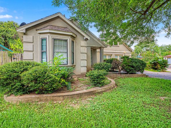 15102 Treaty Oaks Street, Houston TX 77053