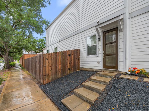 1732 Wichita Street, Houston TX 77004