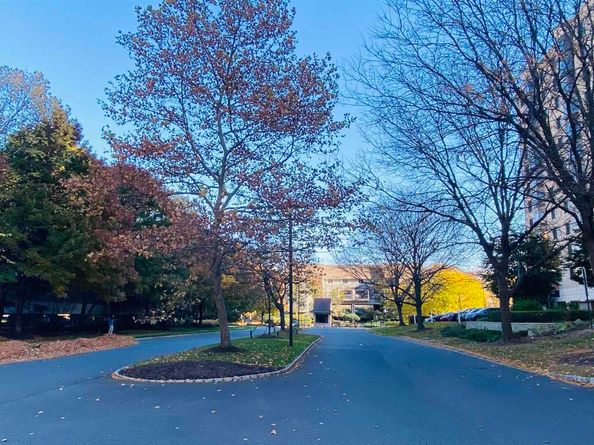 9E Cove Lane, North Bergen NJ 07047