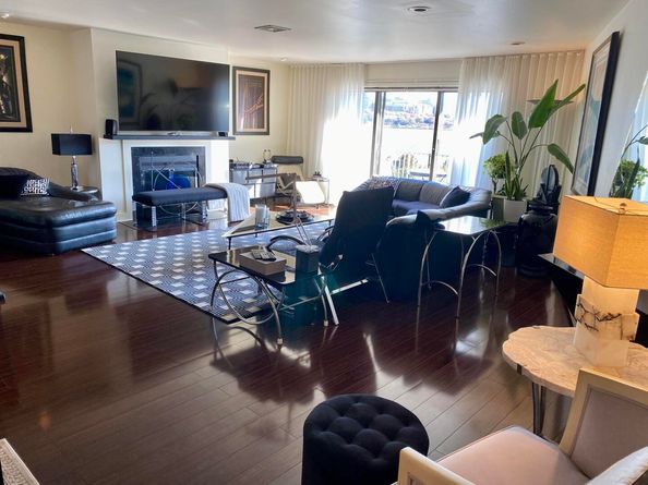 9E Cove Lane, North Bergen NJ 07047