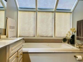 9E Cove Lane, North Bergen NJ 07047