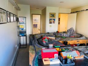 9E Cove Lane, North Bergen NJ 07047