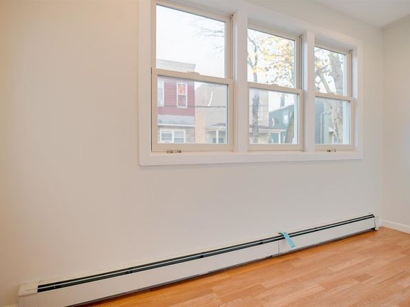 13 Meadow St, Bayonne NJ 07002