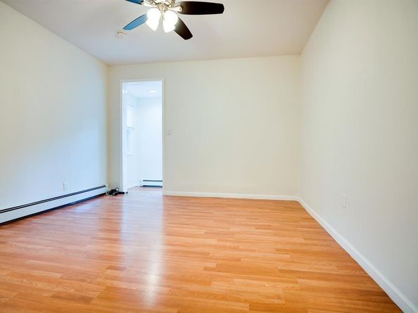 13 Meadow St, Bayonne NJ 07002