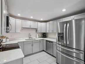 5530 Holland Drive, Arvada CO 80002