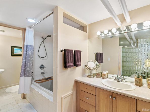 4621 E 17th Avenue Parkway, Denver CO 80220