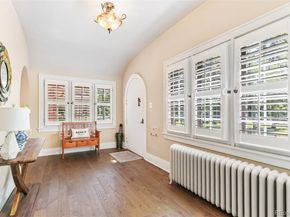 4621 E 17th Avenue Parkway, Denver CO 80220