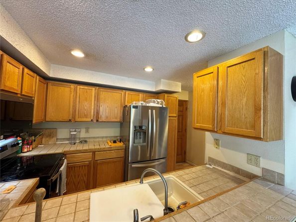 971 S Evanston Circle, Aurora CO 80012