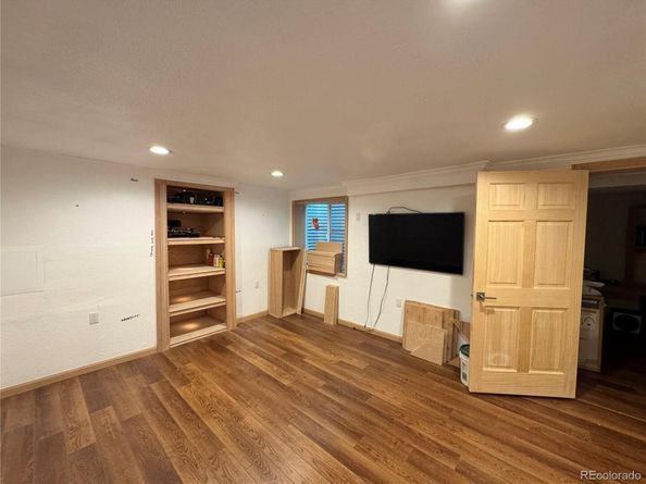 971 S Evanston Circle, Aurora CO 80012