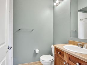 5677 S Park Place B206, Englewood CO 80111