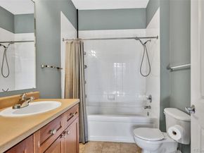 5677 S Park Place B206, Englewood CO 80111