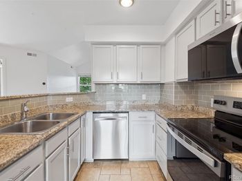 11 W Ellsworth Avenue