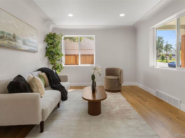 3690 N Steele Street, Denver CO 80205