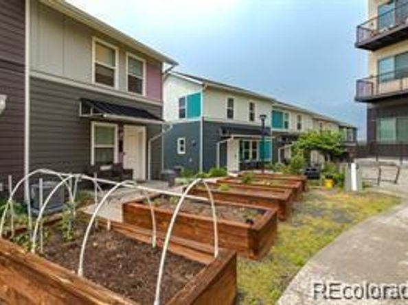 2825 W 53rd Avenue 102, Denver CO 80221