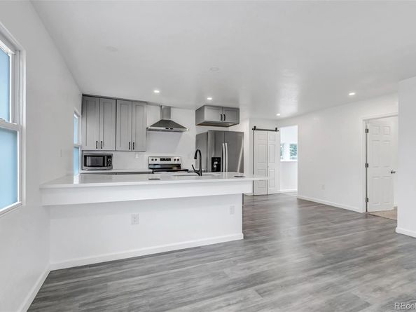 10 S Irving Street, Denver CO 80219