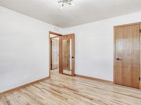 1117 Collyer Street, Longmont CO 80501