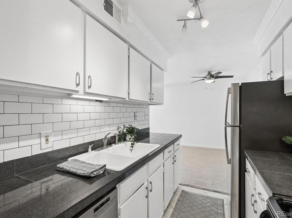 7665 E quincy Avenue 204, Denver CO 80237