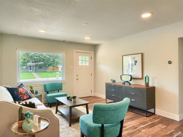 3075 S Grape Way, Denver CO 80222