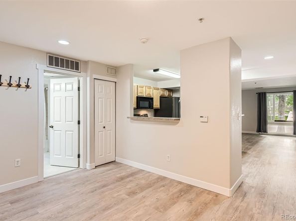 5201 S Fox Street 102, Littleton CO 80120