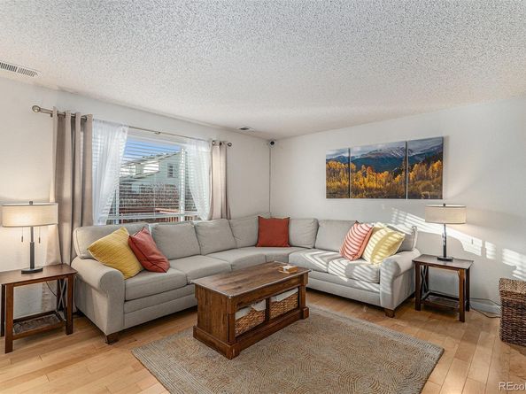 5015 S Dunkirk Way, Centennial CO 80015