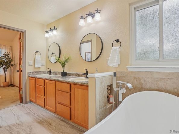 Undisclosed Address #5068321, Broomfield CO 80020