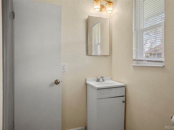 Undisclosed Address #4102632, Aurora CO 80110