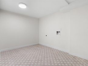 835 Hillside Court, Longmont CO 80501