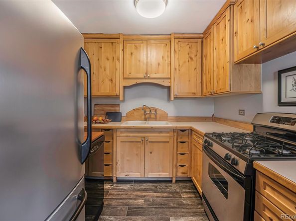 1000 E 8th Avenue 20, Denver CO 80218