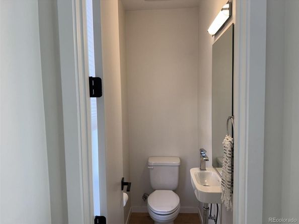 910 W 40th Avenue, Denver CO 80211