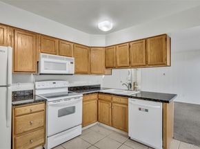 2471 S Xanadu Way B, Aurora CO 80014