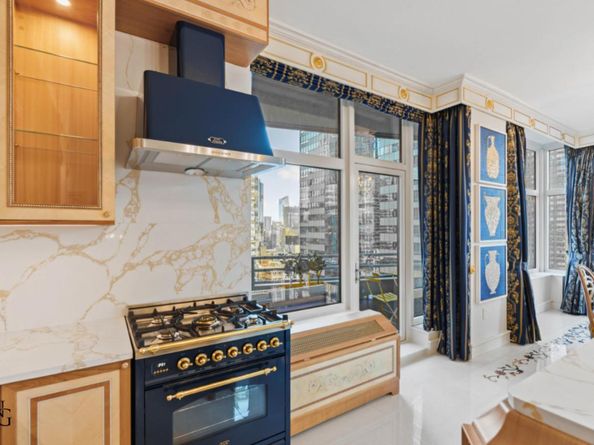 1600 Broadway PH4C, New York NY 10019