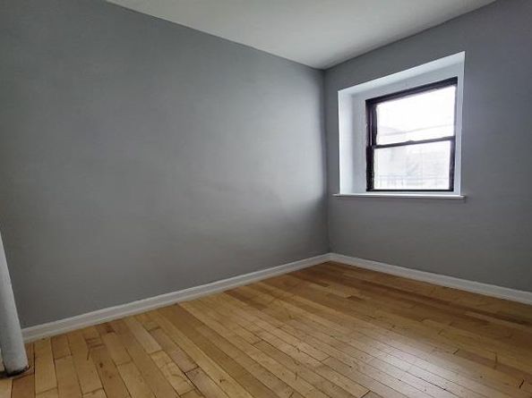 21-06 35th Street 4E, Queens NY 11105