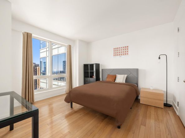 350 West 42nd Street 37H, New York NY 10036
