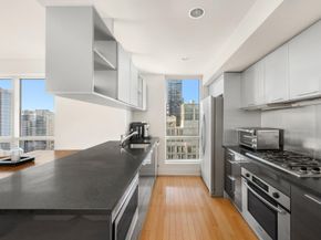 350 West 42nd Street 37H, New York NY 10036