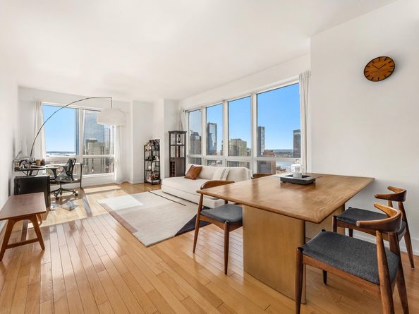 350 West 42nd Street 37H, New York NY 10036