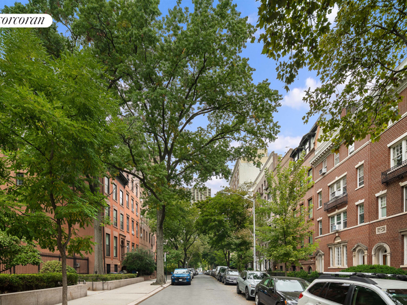 42 Monroe Place, Brooklyn NY 11201