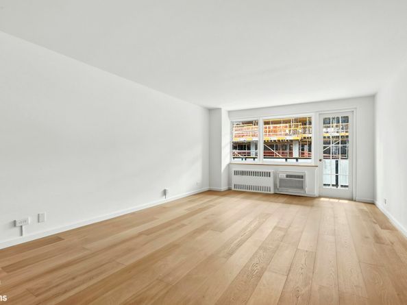 39 Gramercy Park N 15AB, New York NY 10010