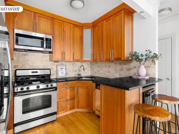 636 Leonard Street 3B, Brooklyn NY 11222