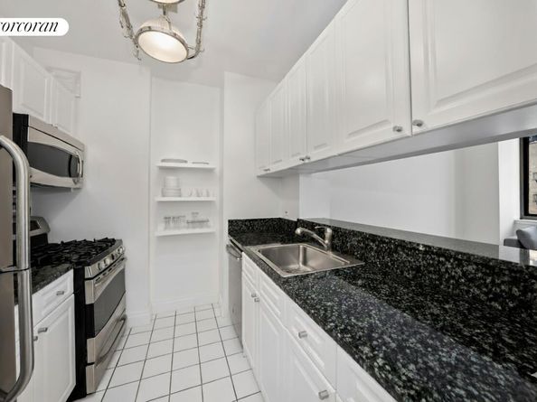 400 East 90th Street 4D, New York NY 10128