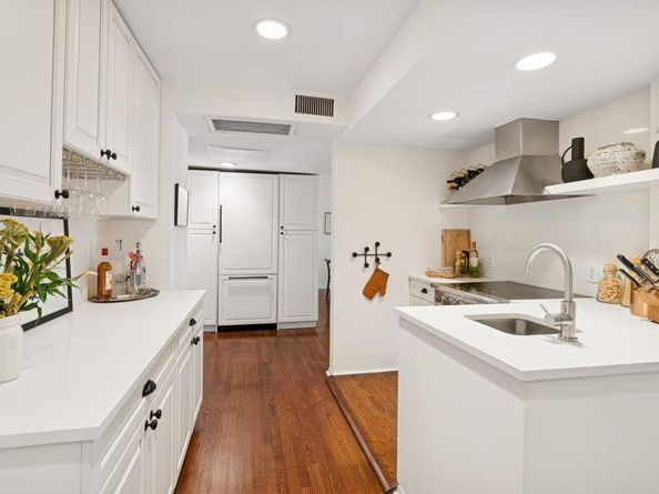 1 5th Avenue 2J, New York NY 10003